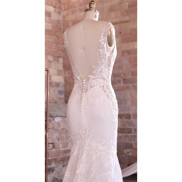 sottero and midgley alec lace mesh low back train wedding dress - Picture 8 of 12